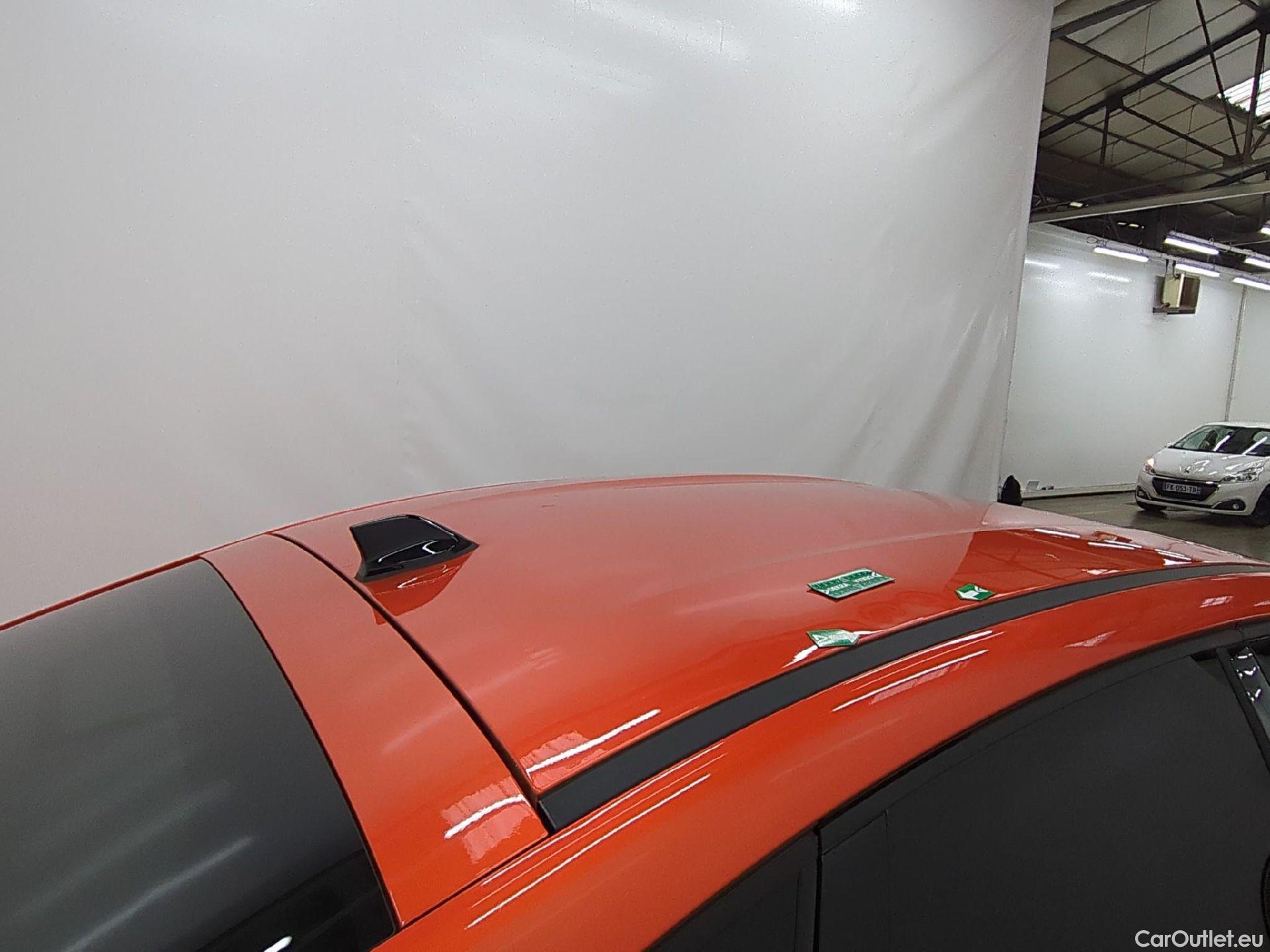  Renault  Arkana RENAULT  / 2021 / 5P / SUV R.S. Line TCe 140 EDC -21B #17