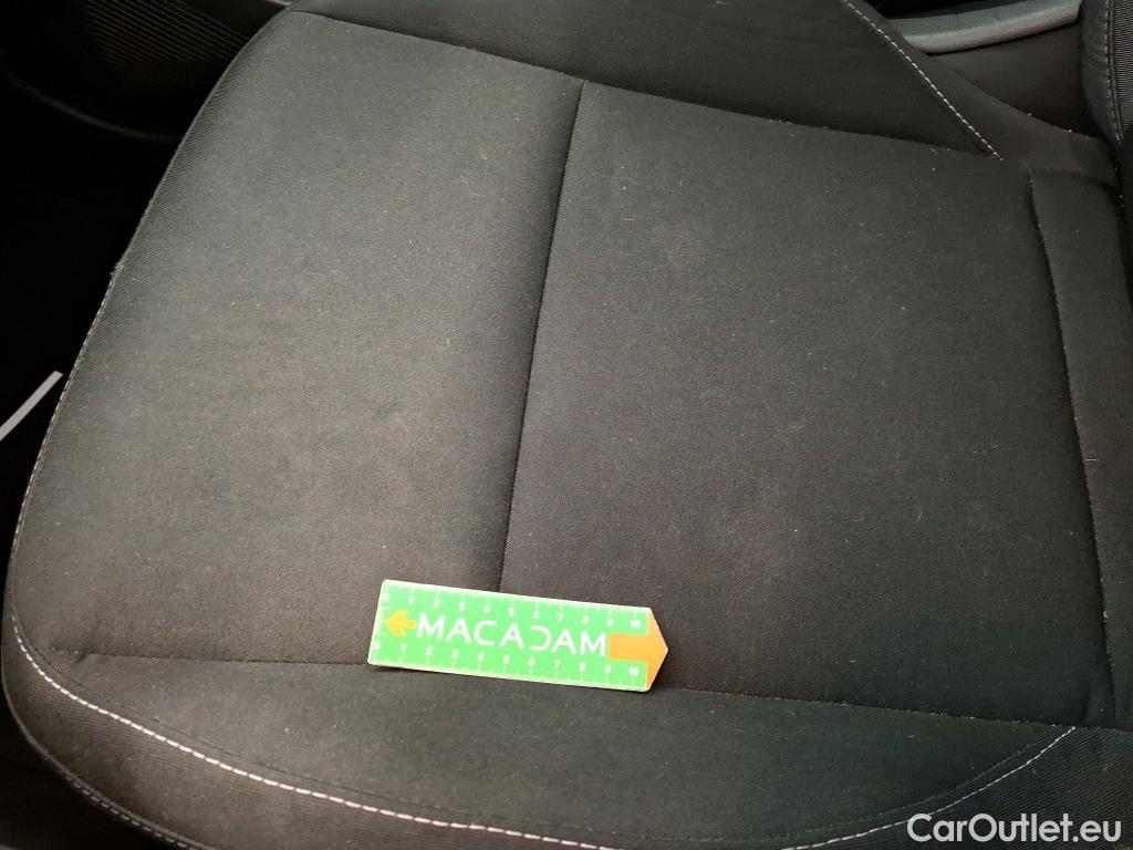  Renault  Captur  II Business 1.5 dCi 95CV BVM6 E6dT #24