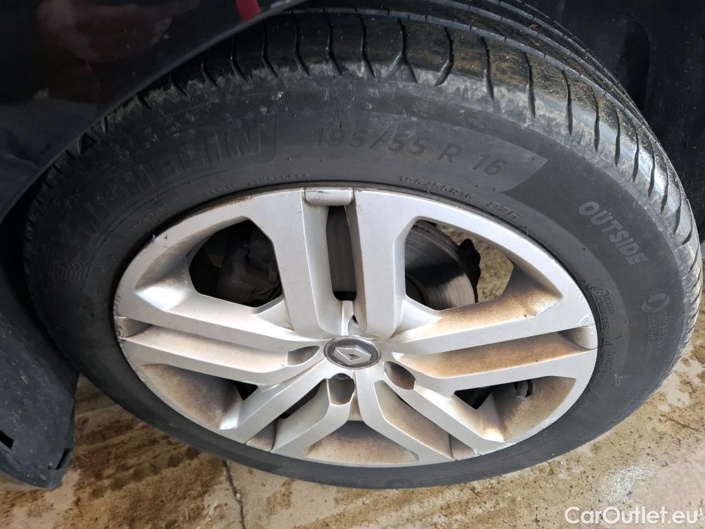  Renault  Clio  IV Business 1.5 dCi 90CV BVM5 E6 #8