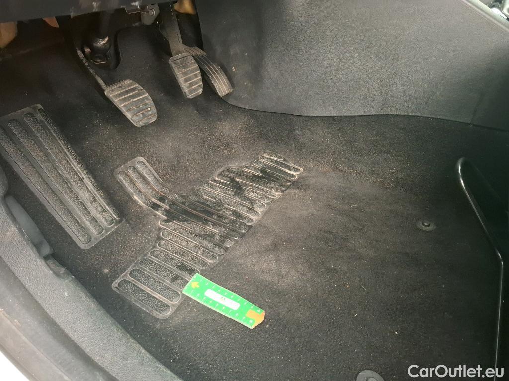  Renault  Clio RENAULT  5p BER Zen Energy dCi 75 5P #37