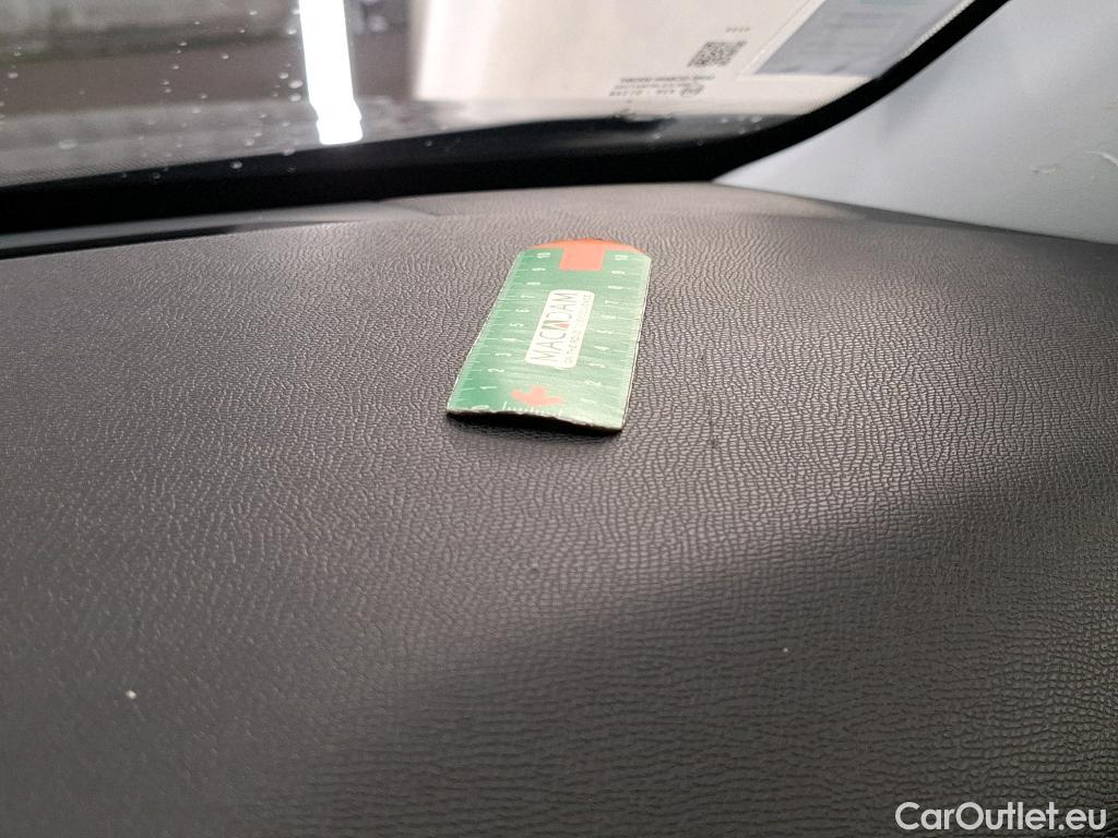  Peugeot  2008  Allure Business 1.5 HDi 110CV BVM6 E6d #24