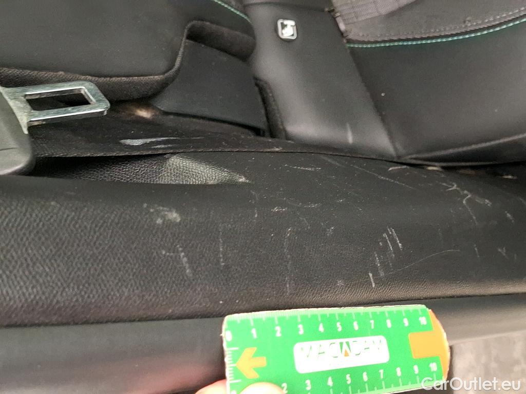  Peugeot  2008  Allure Business 1.5 HDi 110CV BVM6 E6d #50