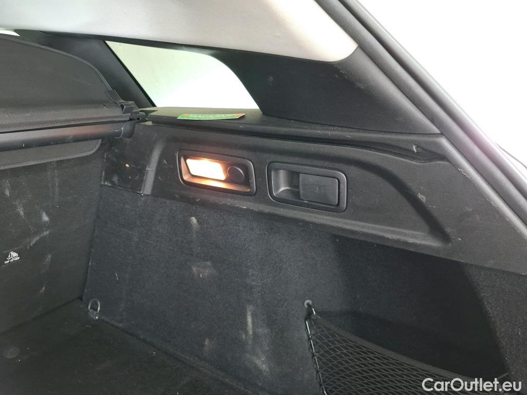  Peugeot  308 PEUGEOT  SW / 2021 / 5P / Break BlueHDi 130 EAT8 ACTIVE PACK #36