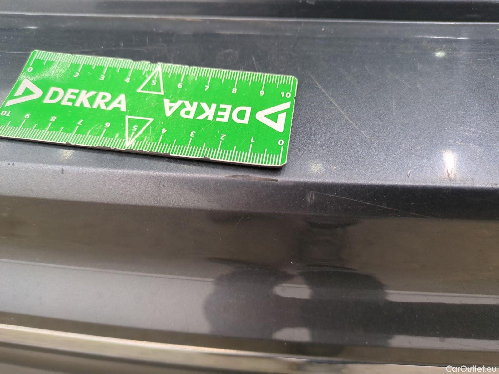  Volkswagen  Tiguan VOLKSWAGEN  Allspace / 2017 / 5P / SUV 1.5 TSI 150 EVO DSG7 Carat Exclusive #37