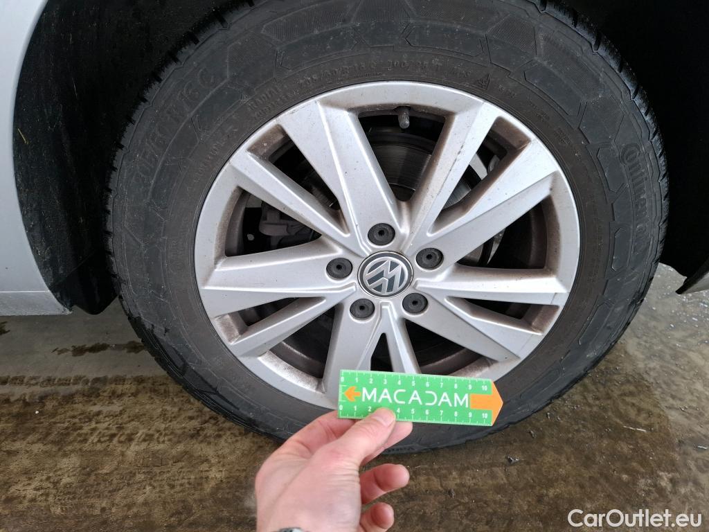  Volkswagen  Touran  IQ.Drive Start-Stop 2.0 TDI 150CV BVA7 E6dT #34