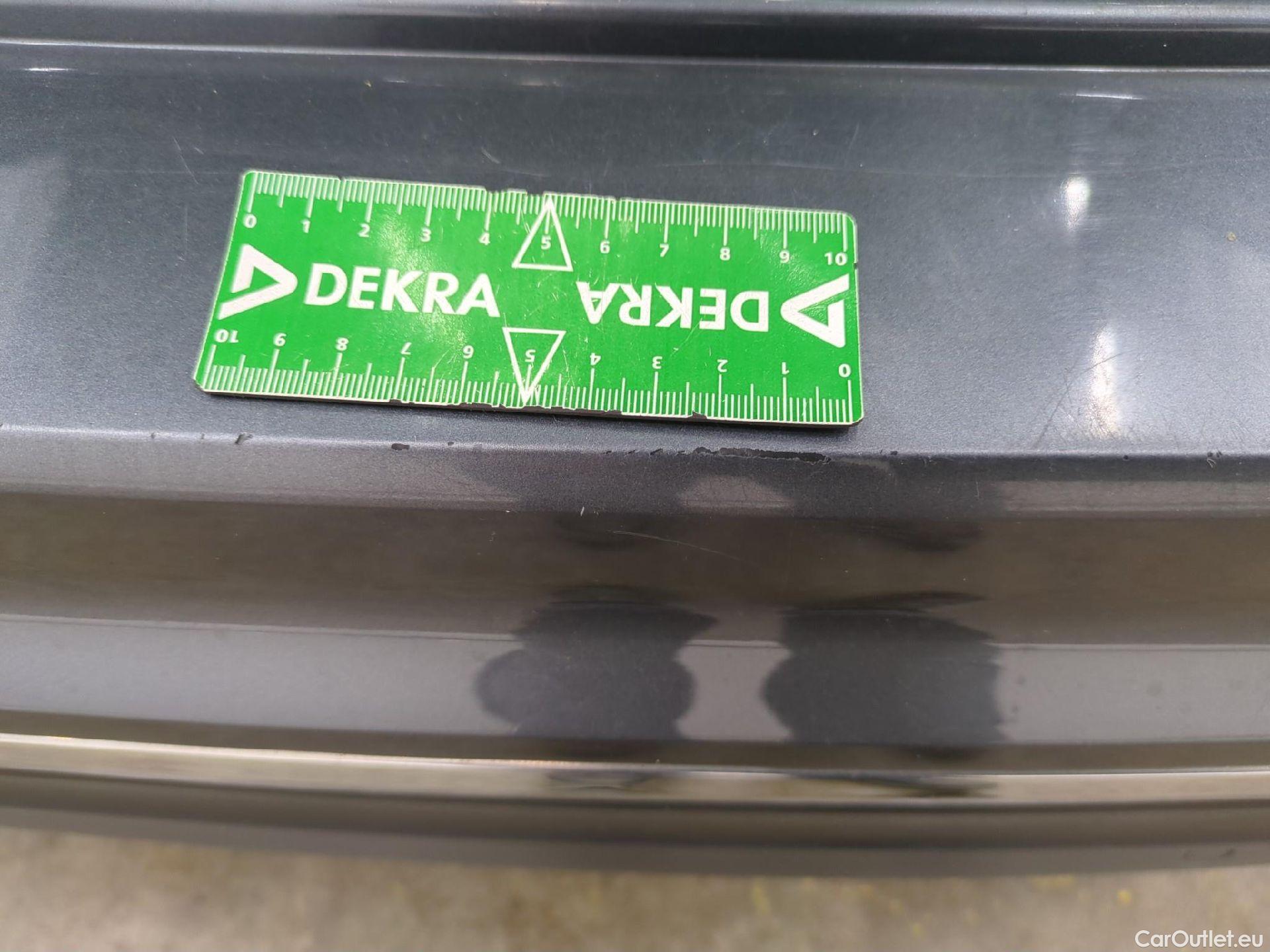  Volkswagen  Tiguan VOLKSWAGEN  Allspace / 2017 / 5P / SUV 1.5 TSI 150 EVO DSG7 Carat Exclusive #35