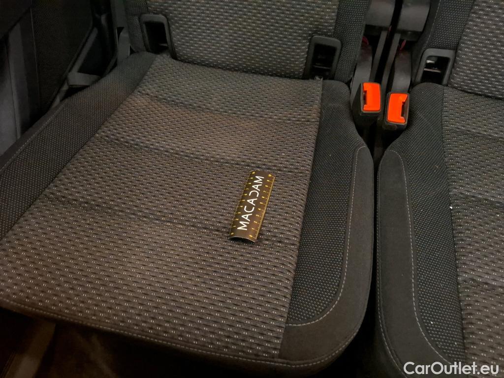  Volkswagen  Touran  Lounge Business BMT/Start-Stopp 2.0 TDI 150CV BVA7 7 Sieges E6d #19