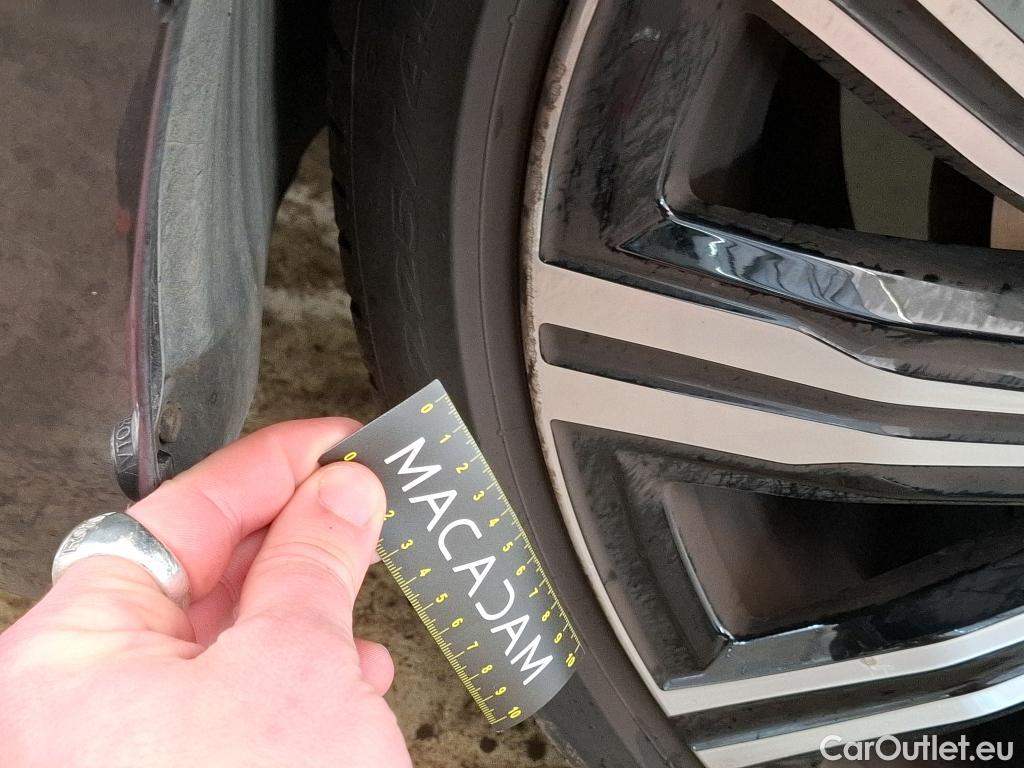  Bmw  Serie 3 BMW Série 3 Touring / 2018 / 5P / Break 318d 150ch Business Design BVA8 #15