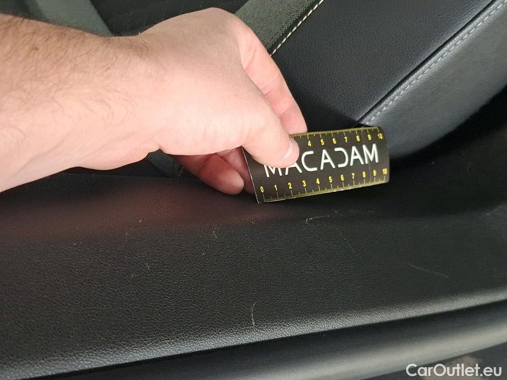  Opel   Grandland X Grandland X Elegance Business 1.5 130CV BVA8 E6d #10