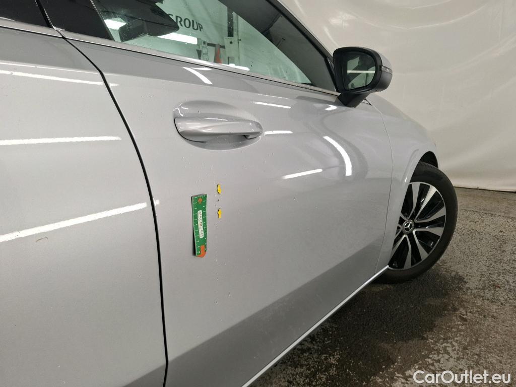  Mercedes  A-Klasse MERCEDES-BENZ Classe A Compact / 2018 / 5P / Berline A 200 d Business Line 8G-DCT #25