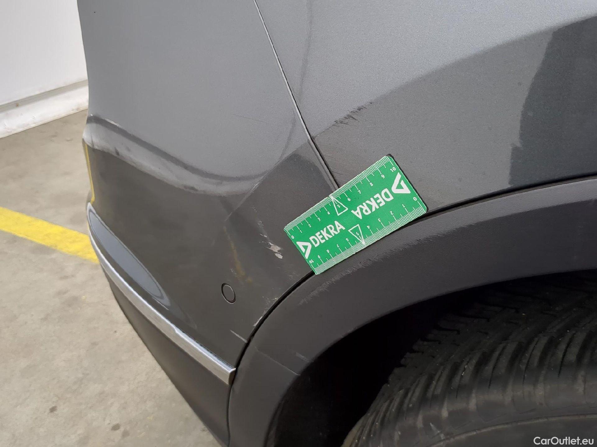  Volkswagen  Tiguan VOLKSWAGEN  5p SUV 2.0 TDI 150 DSG7 Carat Exclusive #16