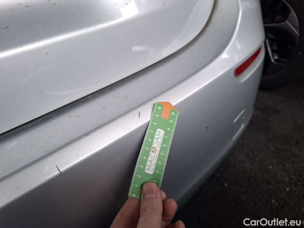  Mercedes  A-Klasse MERCEDES-BENZ Classe A Compact / 2018 / 5P / Berline A 200 d Business Line 8G-DCT #8