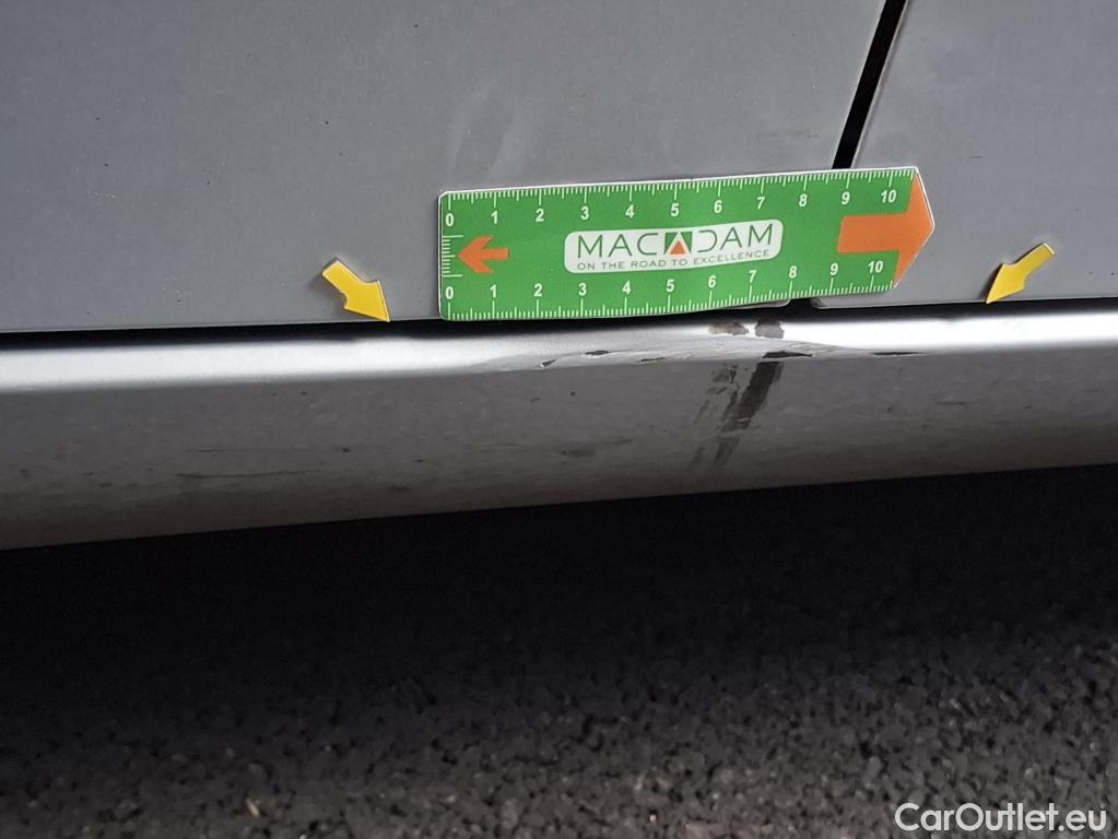  Mercedes  A-Klasse MERCEDES-BENZ Classe A Compact / 2018 / 5P / Berline A 200 d Business Line 8G-DCT #1