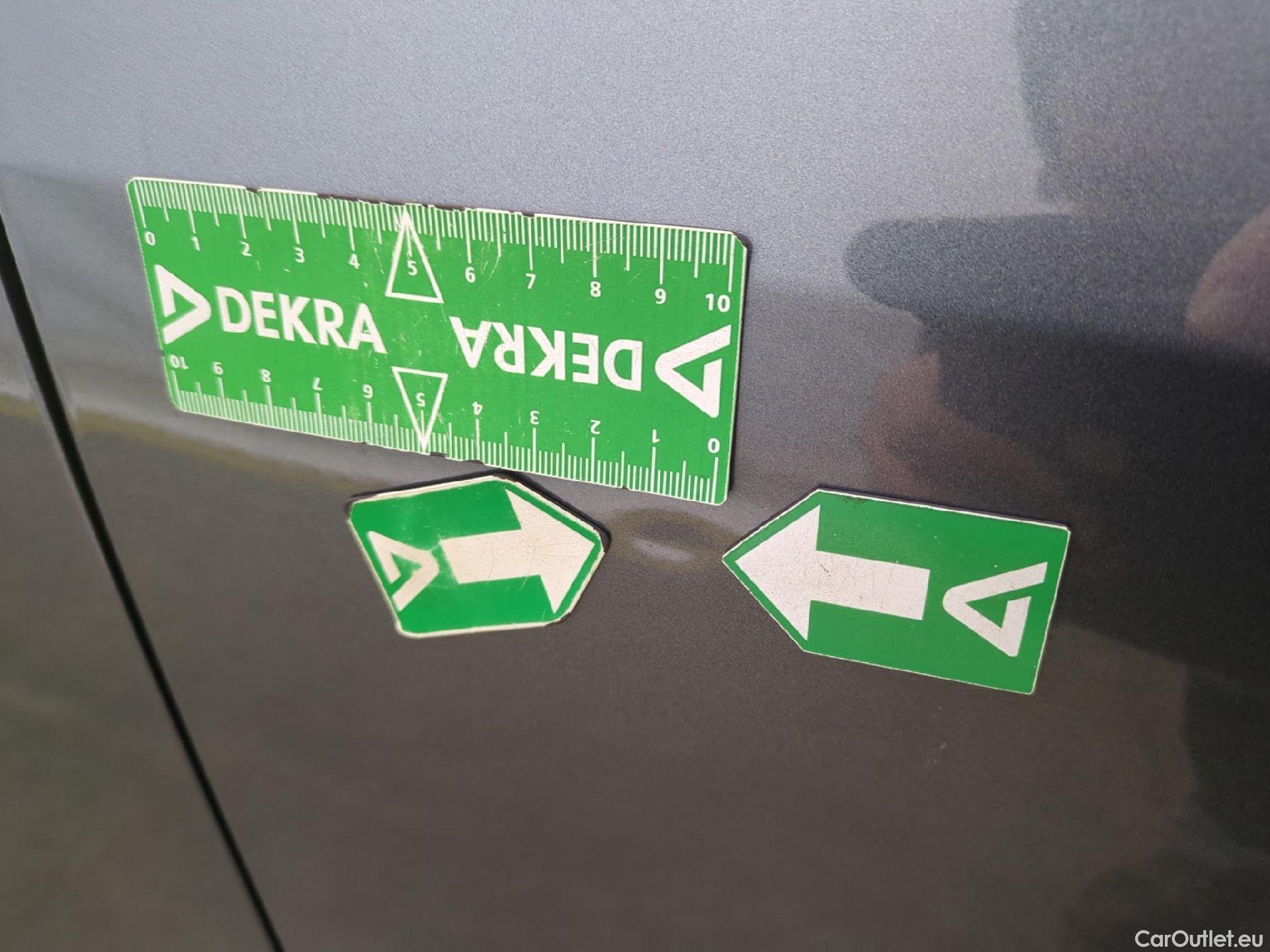  Volkswagen  Tiguan VOLKSWAGEN  Allspace / 2017 / 5P / SUV 1.5 TSI 150 EVO DSG7 Carat Exclusive #47