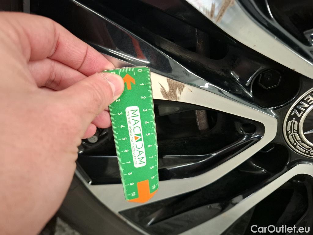  Mercedes  A-Klasse MERCEDES-BENZ Classe A Compact / 2018 / 5P / Berline A 200 d Business Line 8G-DCT #19