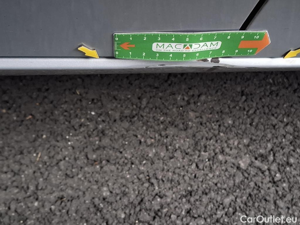  Mercedes  A-Klasse MERCEDES-BENZ Classe A Compact / 2018 / 5P / Berline A 200 d Business Line 8G-DCT #3