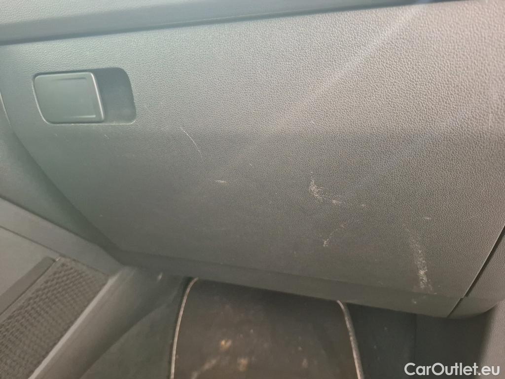  Volkswagen  Tiguan VOLKSWAGEN  / 2016 / 5P / SUV 2.0 TDI 150 DSG7 Confortline Business #6