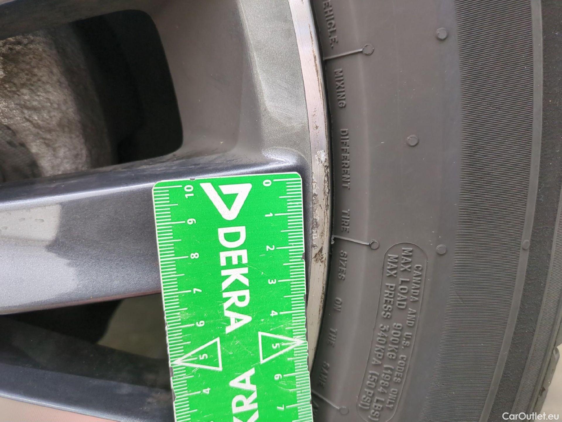  Volkswagen  Tiguan VOLKSWAGEN  Allspace / 2017 / 5P / SUV 1.5 TSI 150 EVO DSG7 Carat Exclusive #11