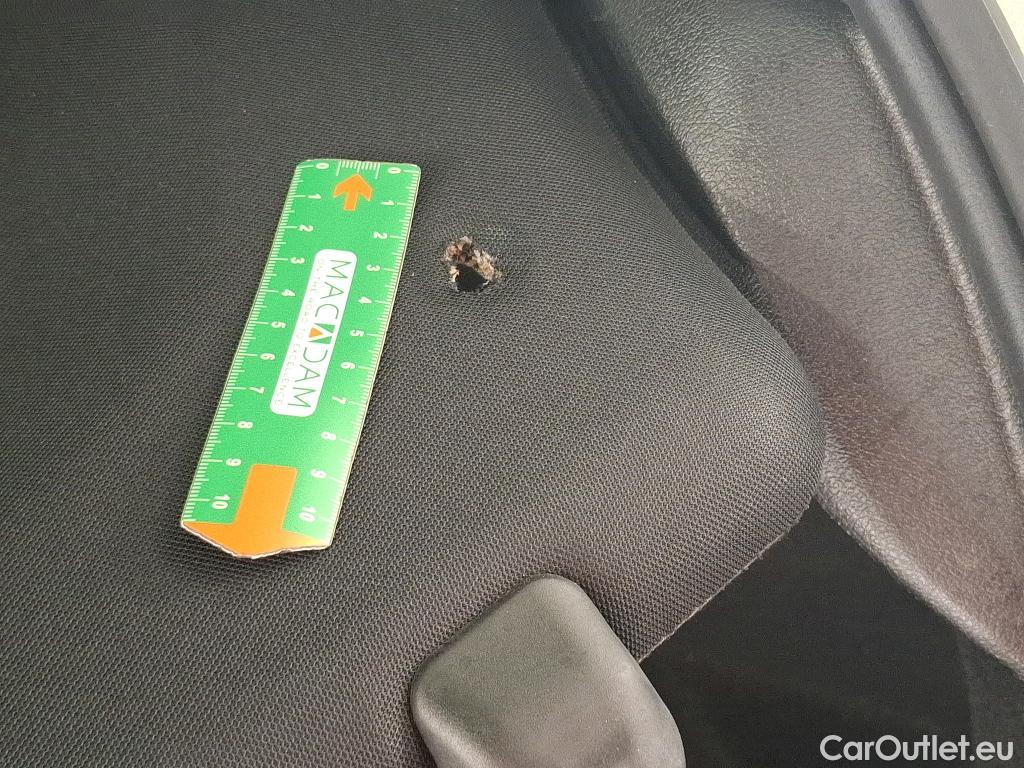  Mercedes  A-Klasse MERCEDES-BENZ Classe A Compact / 2018 / 5P / Berline A 200 d Business Line 8G-DCT #30