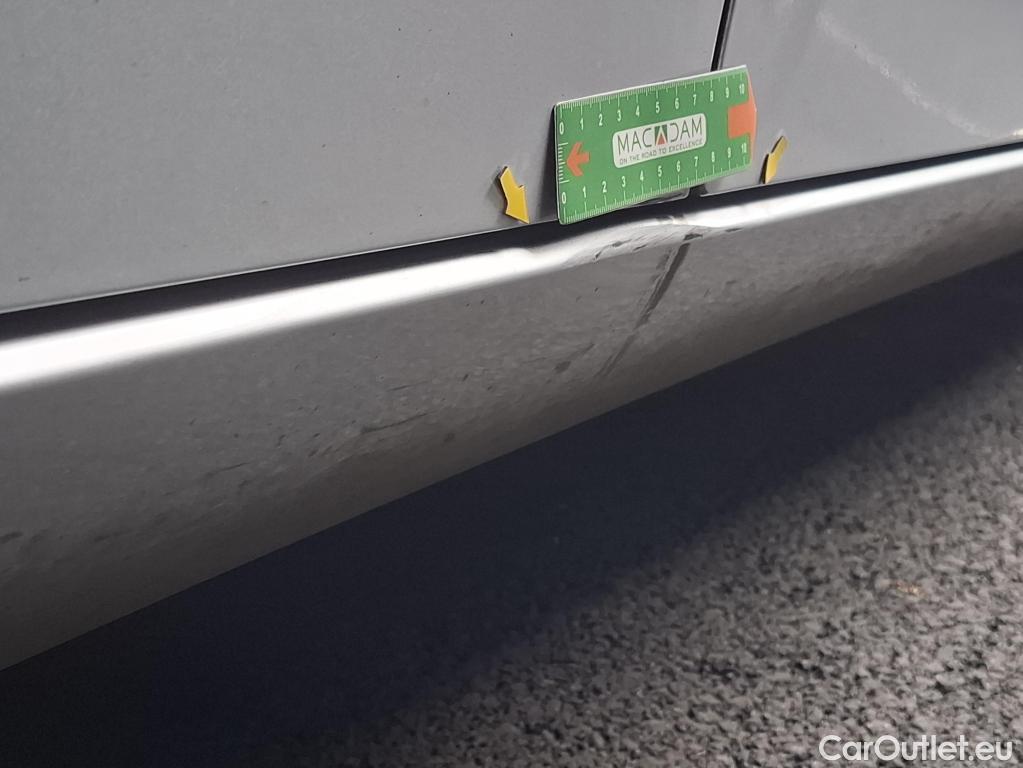  Mercedes  A-Klasse MERCEDES-BENZ Classe A Compact / 2018 / 5P / Berline A 200 d Business Line 8G-DCT #2