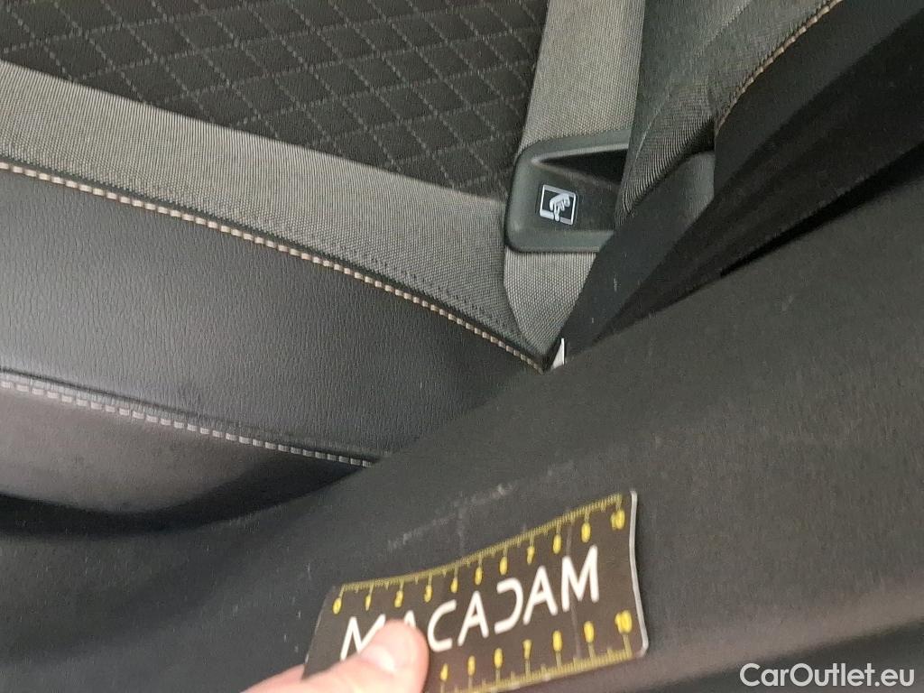  Opel   Grandland X Grandland X Elegance Business 1.5 130CV BVA8 E6d #6