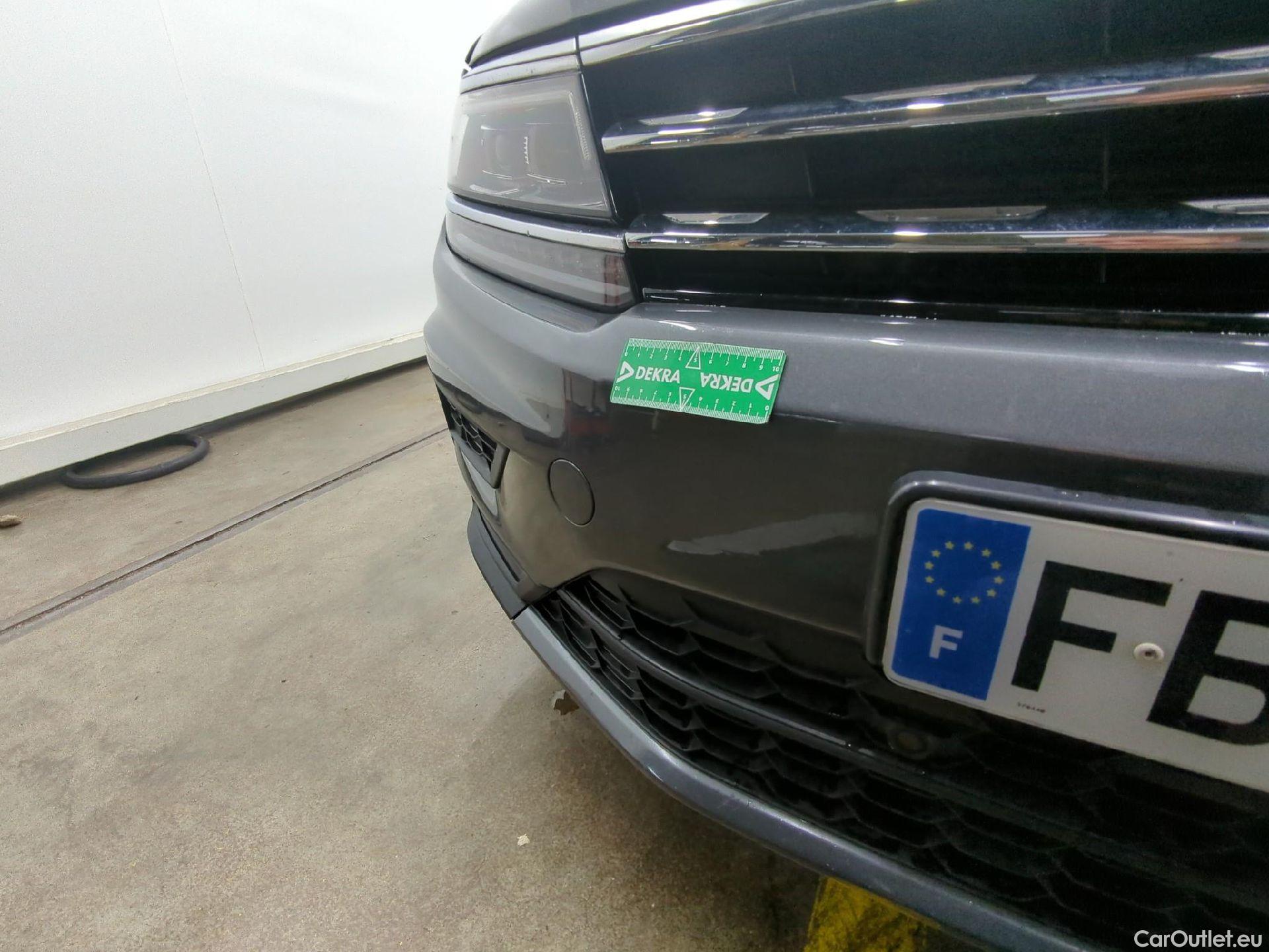  Volkswagen  Tiguan VOLKSWAGEN  5p SUV 2.0 TDI 150 DSG7 Carat Exclusive #24