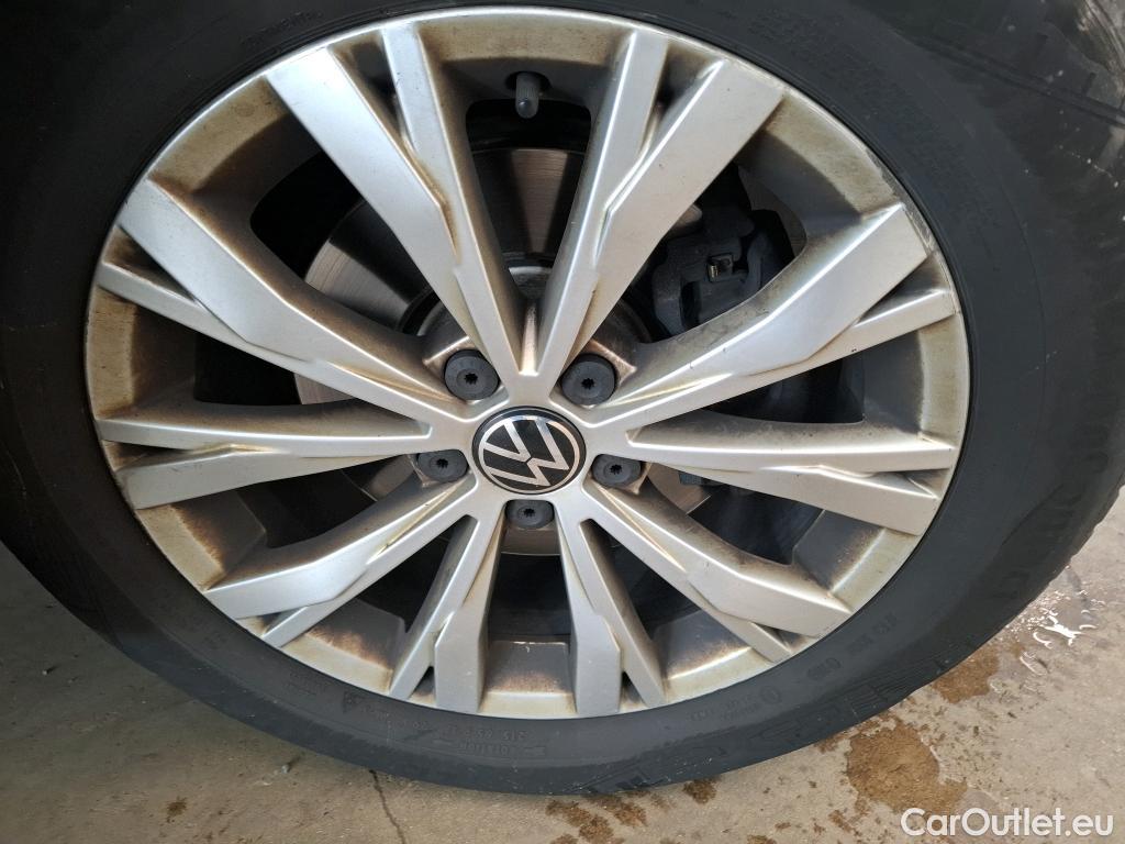  Volkswagen  Tiguan VOLKSWAGEN  / 2020 / 5P / SUV 2.0 TDI 150 DSG7 Life Business #6