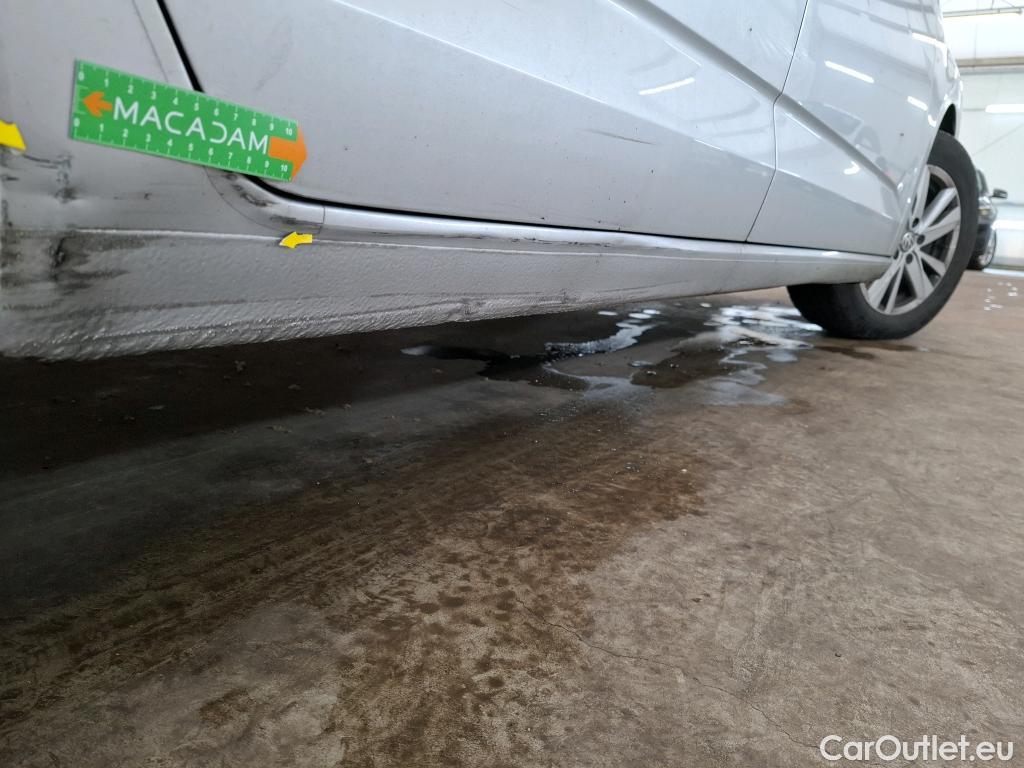  Volkswagen  Touran  IQ.Drive Start-Stop 2.0 TDI 150CV BVA7 E6dT #1