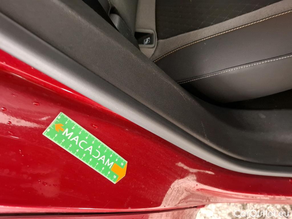  Opel   Grandland X OPEL Grandland / 2021 / 5P / SUV 1.5 DIESEL 130 ELEGANCE BUSINESS AUTO #16