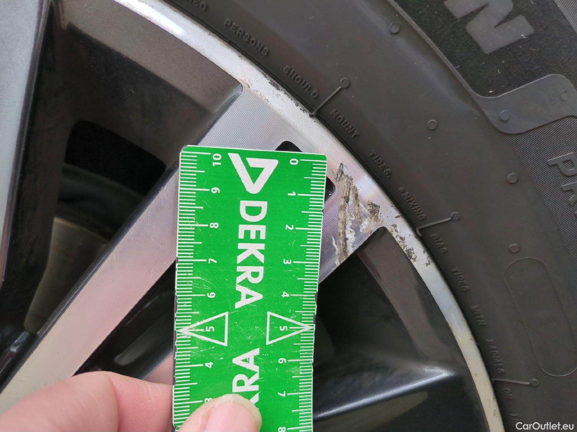  Volkswagen  Tiguan VOLKSWAGEN  Allspace / 2017 / 5P / SUV 1.5 TSI 150 EVO DSG7 Carat Exclusive #8