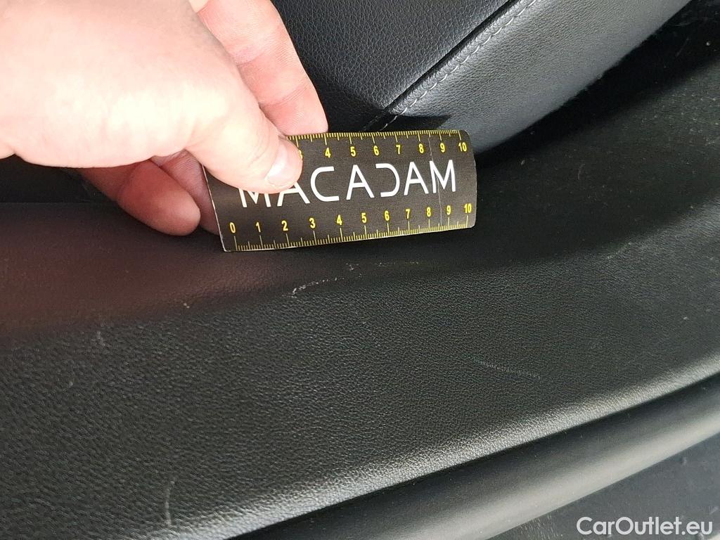  Opel   Grandland X Grandland X Elegance Business 1.5 130CV BVA8 E6d #9