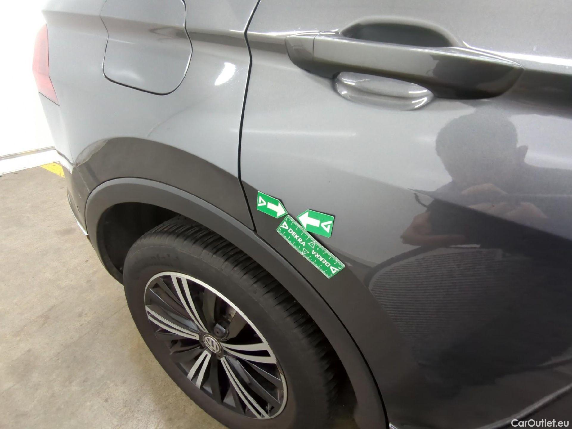  Volkswagen  Tiguan VOLKSWAGEN  5p SUV 2.0 TDI 150 DSG7 Carat Exclusive #20