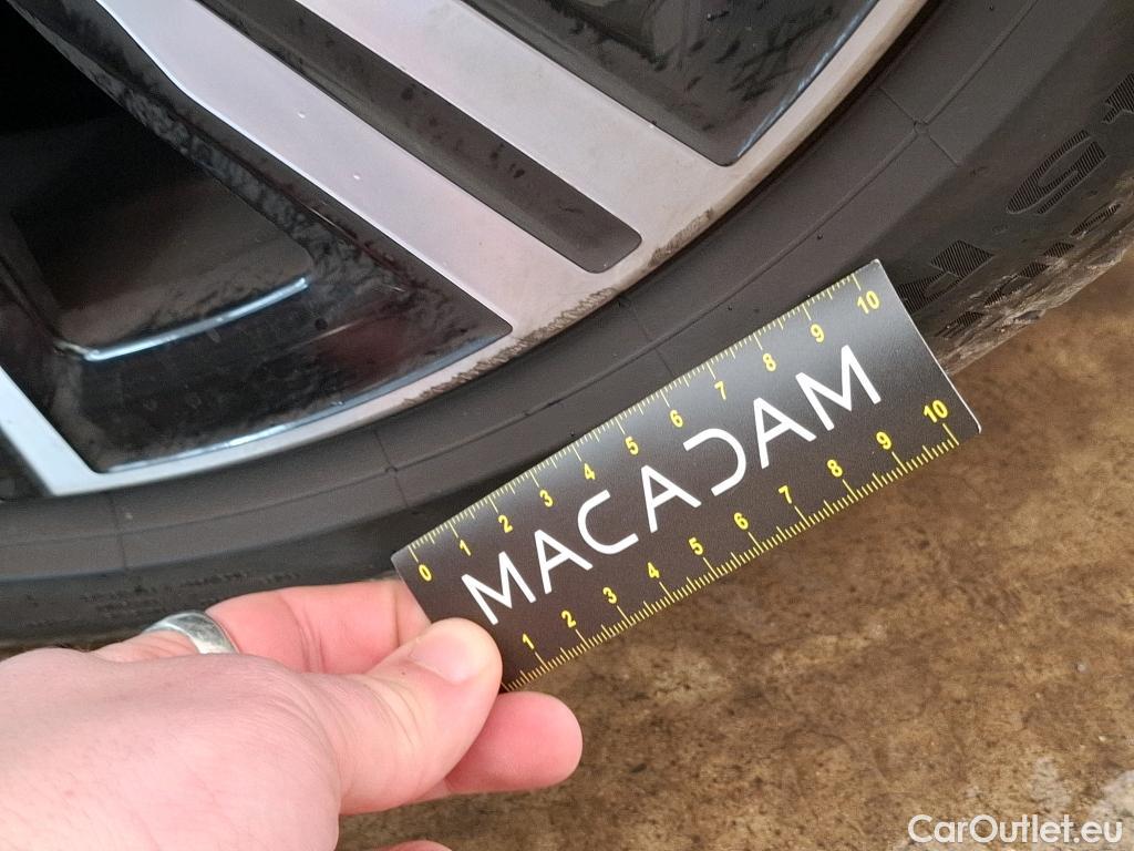  Bmw  Serie 3 BMW Série 3 Touring / 2018 / 5P / Break 318d 150ch Business Design BVA8 #20