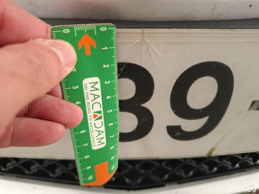  Mercedes  A-Klasse MERCEDES-BENZ Classe A Compact / 2018 / 5P / Berline A 200 d Business Line 8G-DCT #28