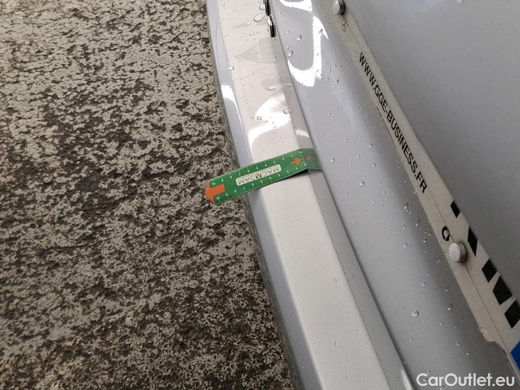  Mercedes  A-Klasse MERCEDES-BENZ Classe A Compact / 2018 / 5P / Berline A 200 d Business Line 8G-DCT #6