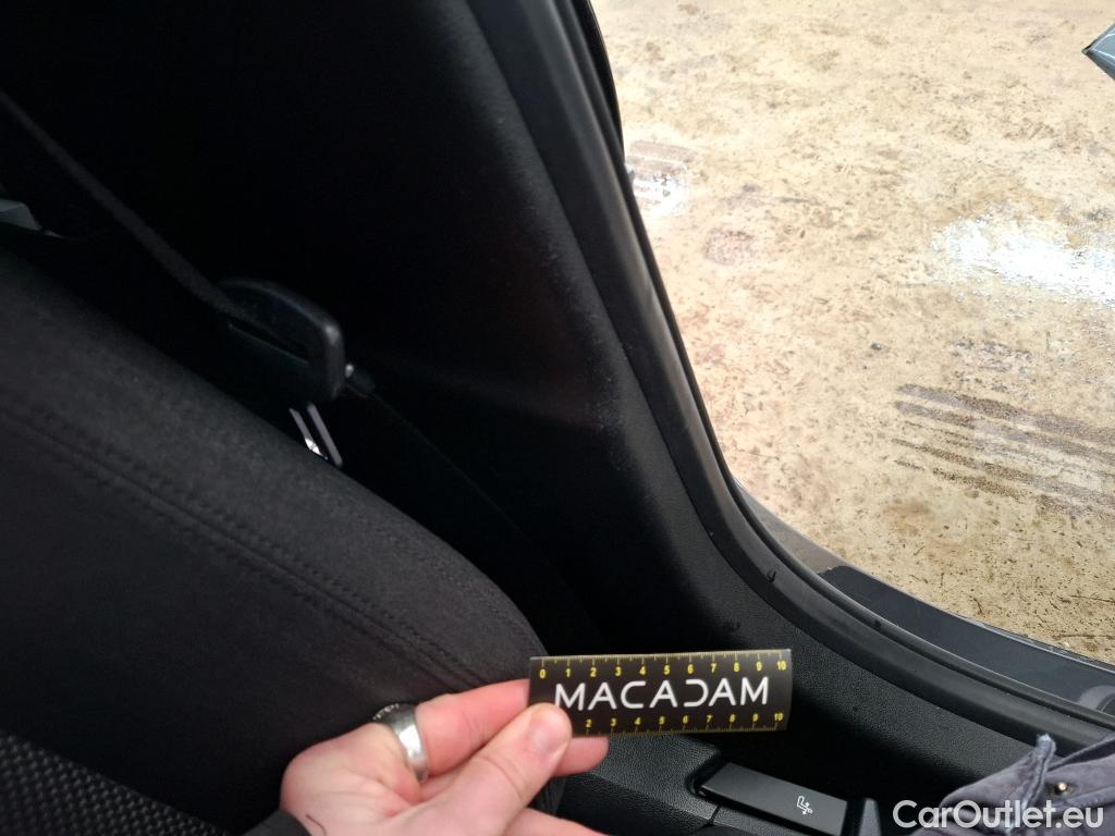  Bmw  Serie 3 BMW Série 3 Touring / 2018 / 5P / Break 318d 150ch Business Design BVA8 #21