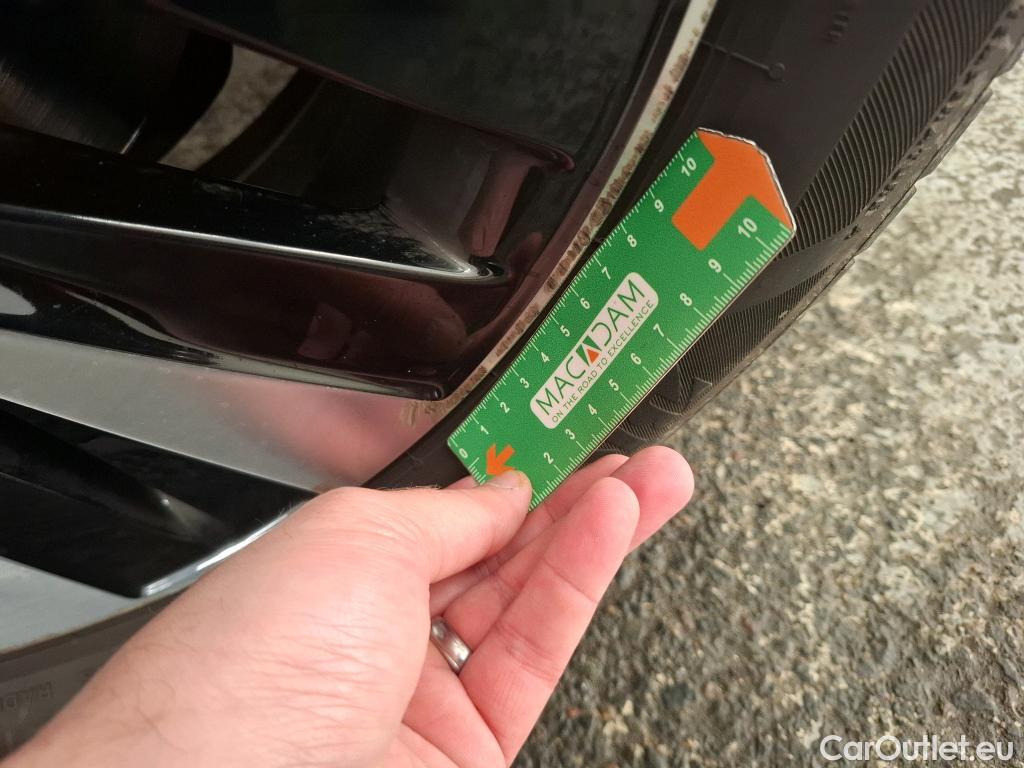  Mercedes  A-Klasse MERCEDES-BENZ Classe A Compact / 2018 / 5P / Berline A 200 d Business Line 8G-DCT #24