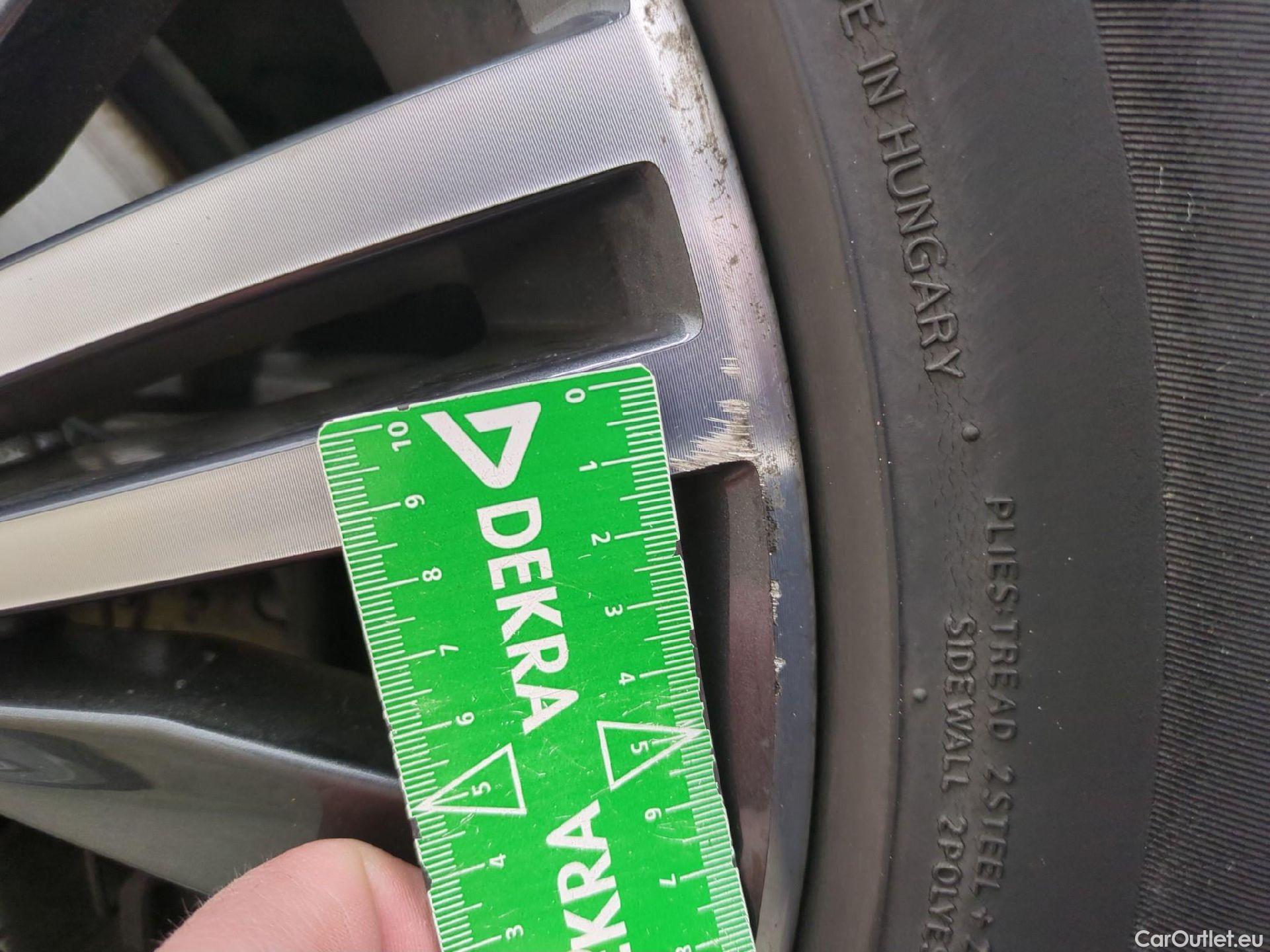  Volkswagen  Tiguan VOLKSWAGEN  Allspace / 2017 / 5P / SUV 1.5 TSI 150 EVO DSG7 Carat Exclusive #4