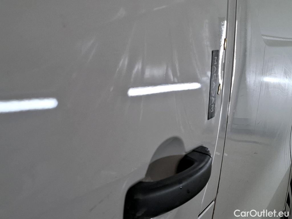  Renault  Trafic RENAULT  / 2019 / 4P / Fourgon tole FG GCF L1H1 1200 dCi 120 #21