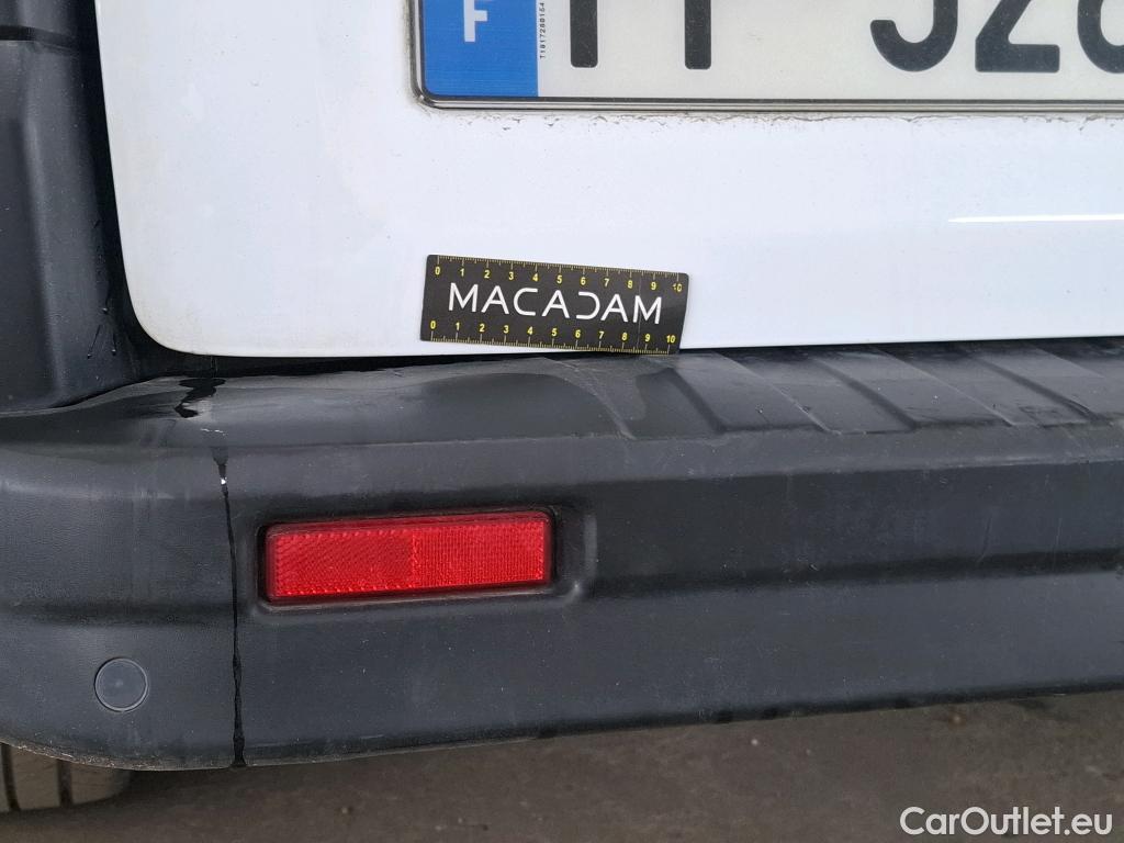  Renault  Trafic RENAULT  / 2019 / 4P / Fourgon tole FG GCF L1H1 1200 dCi 120 #4