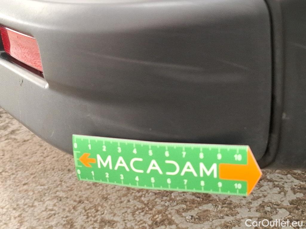  Renault  Trafic  Fourgon L2H1 3T Grand Confort 2.0 dCi 130CV BVM6 E6d #40