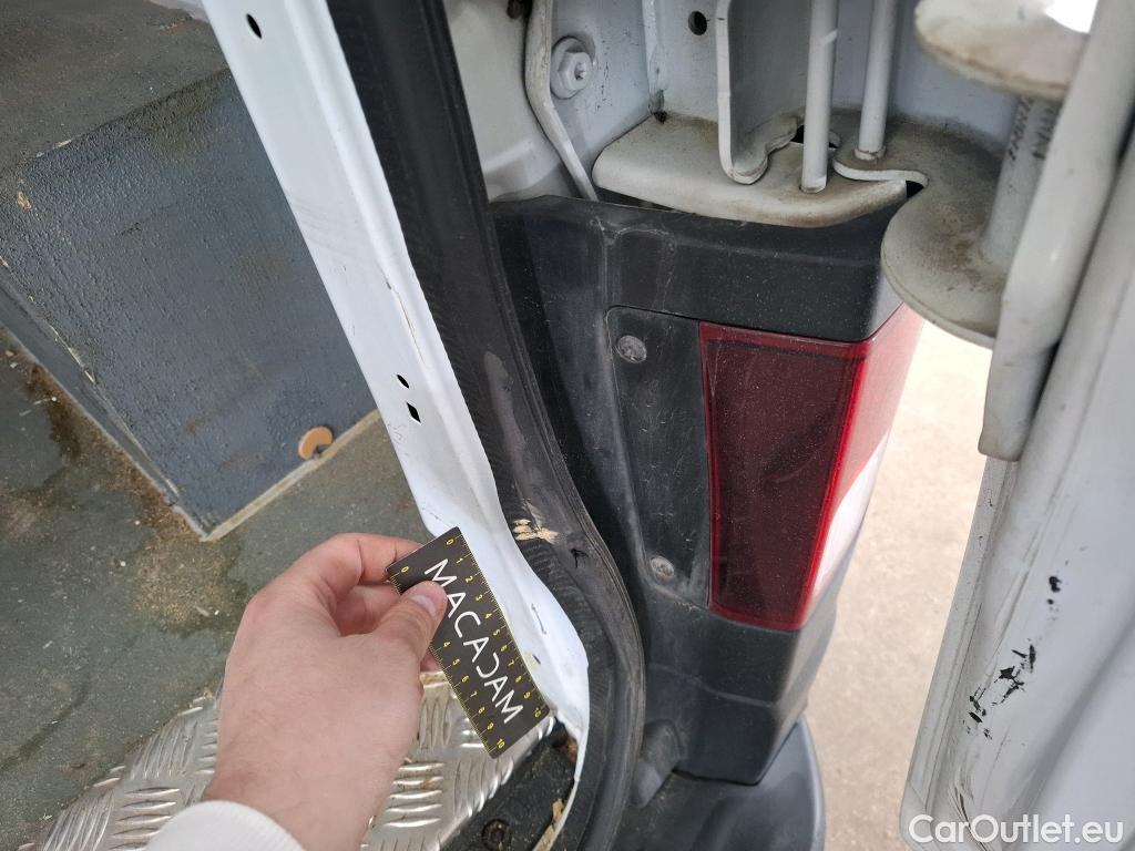  Renault  Trafic RENAULT  / 2019 / 4P / Fourgon tole FG GCF L1H1 1200 dCi 120 #15