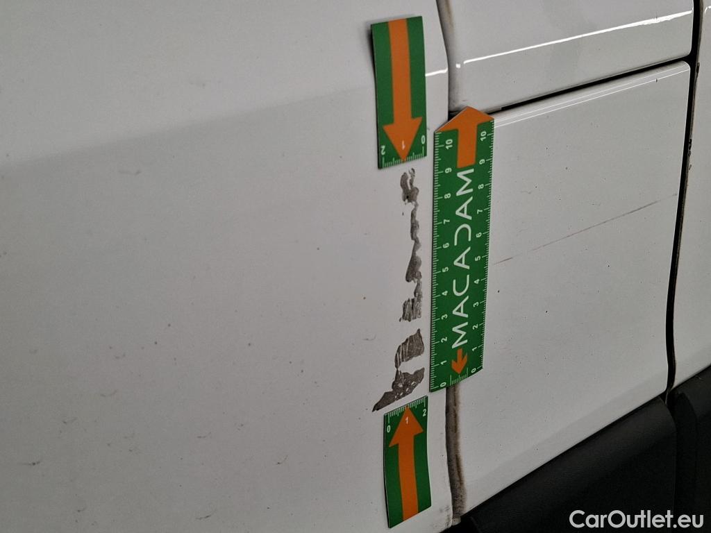  Renault  Trafic  Fourgon L2H1 3T Grand Confort 2.0 dCi 130CV BVM6 E6d #25