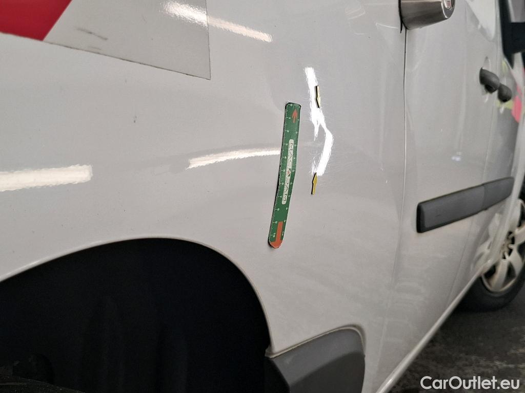  Renault  Kangoo  Express Maxi Extra (Série Spéciale) 1.5 dCi 90CV BVM5 E6 #47