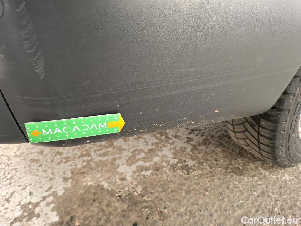  Renault  Trafic  Fourgon L2H1 3T Grand Confort 2.0 dCi 130CV BVM6 E6d #29