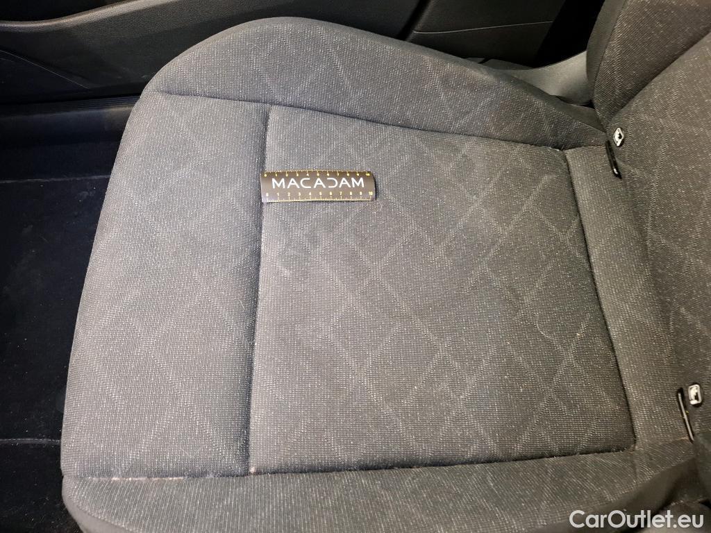  Volkswagen  Golf  VOLKSWAGEN / 2020 / 5P / Berline 2.0 TDI SCR 115 DSG7 Life Busi #11