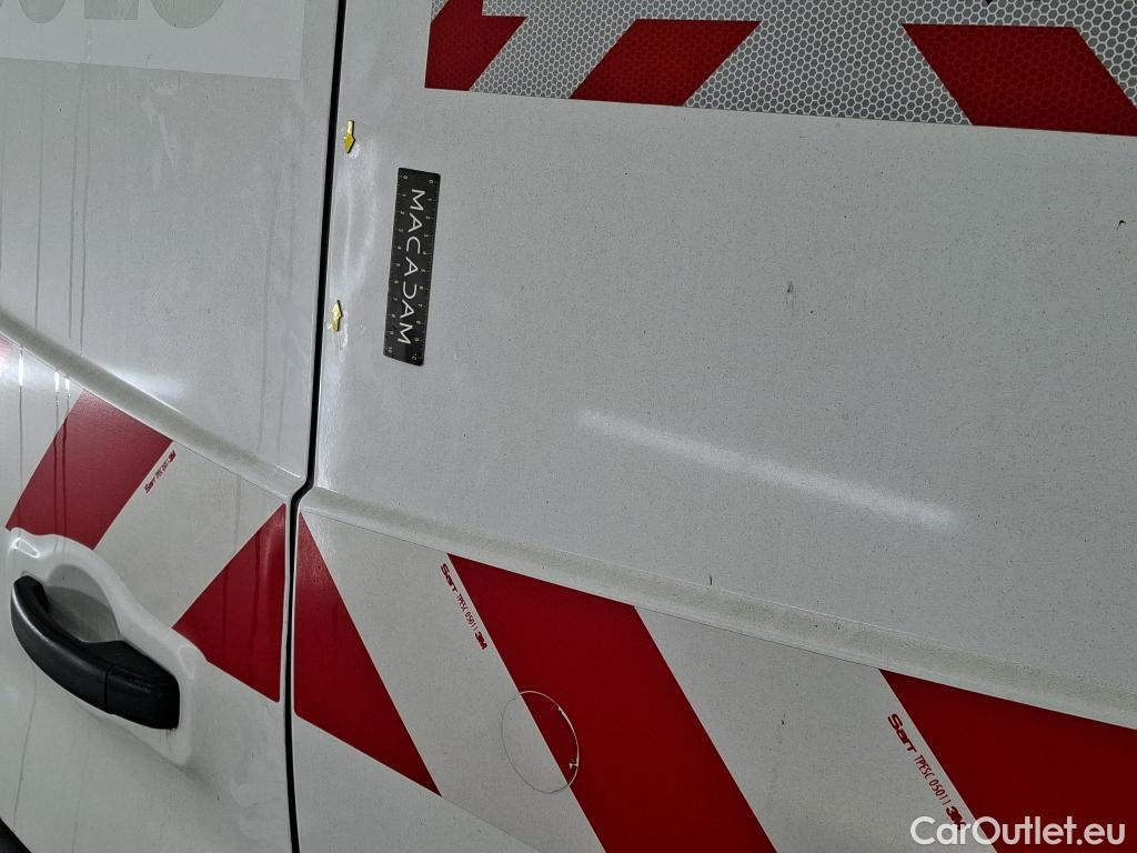  Renault  Trafic RENAULT  / 2019 / 4P / Fourgon tole FG GCF L1H1 1200 dCi 120 #23