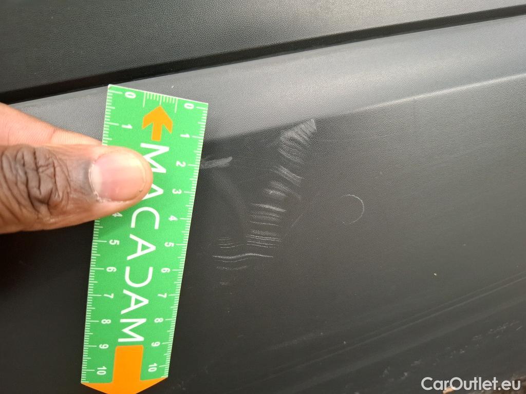  Renault  Trafic  Fourgon L2H1 3T Grand Confort 2.0 dCi 130CV BVM6 E6d #31