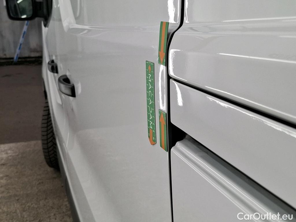  Renault  Trafic  Fourgon L2H1 3T Grand Confort 2.0 dCi 130CV BVM6 E6d #15