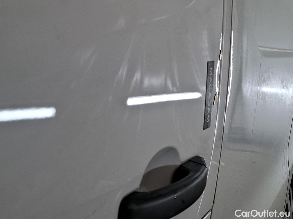  Renault  Trafic RENAULT  / 2019 / 4P / Fourgon tole FG GCF L1H1 1200 dCi 120 #20